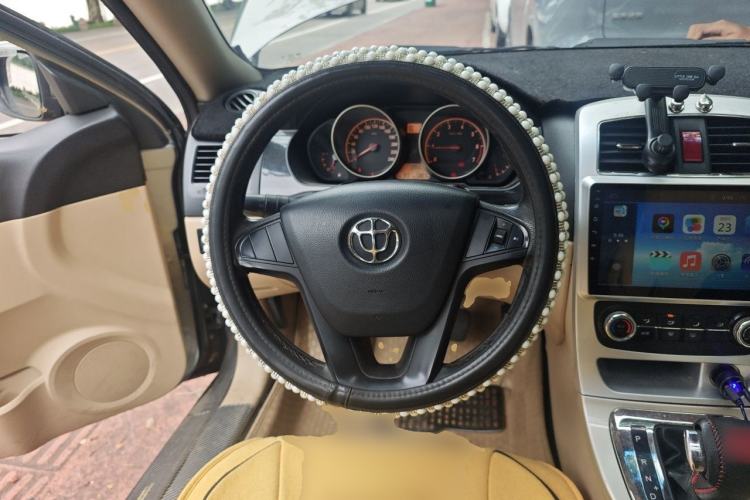 Used Brilliance H330 2013 1.5L Automatic Luxury Model Steering Wheel