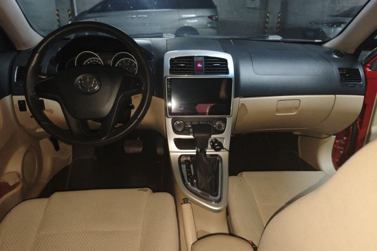 Used Brilliance H330 2013 1.5L Automatic Luxury Model Center Console