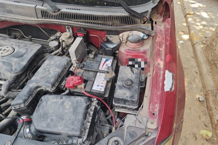 Used Brilliance H330 2013 1.5L Manual Comfort Model Engine Bay Left