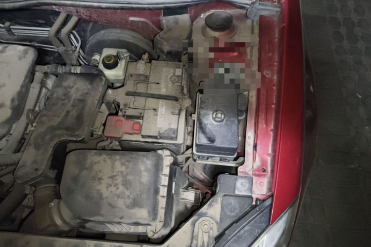 Used Brilliance H330 2013 1.5L Manual Luxury Model Engine Bay Left