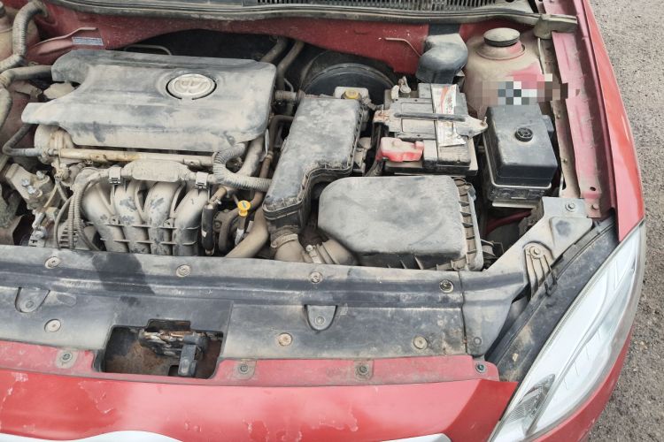 Used Brilliance H330 2013 1.5L Automatic Luxury Model Engine Bay Left