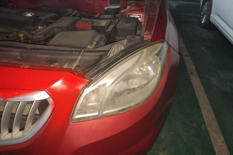Used Brilliance H330 2013 1.5L Automatic Luxury Model Engine Bay Left