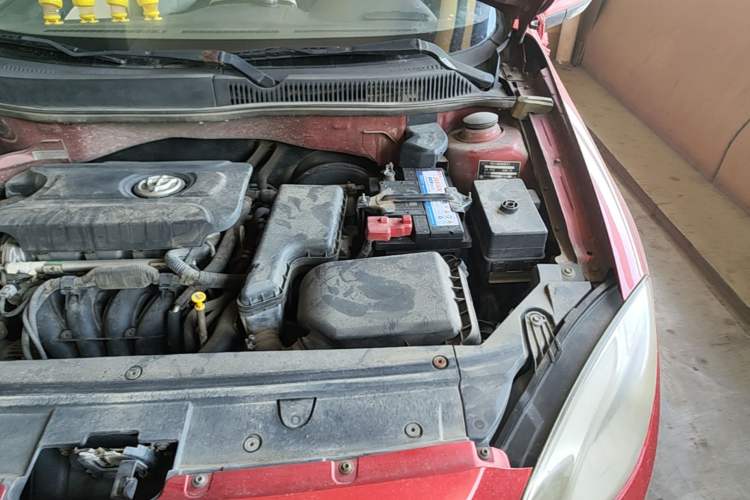 Used Brilliance H330 2013 1.5L Automatic Luxury Model Engine Bay Left