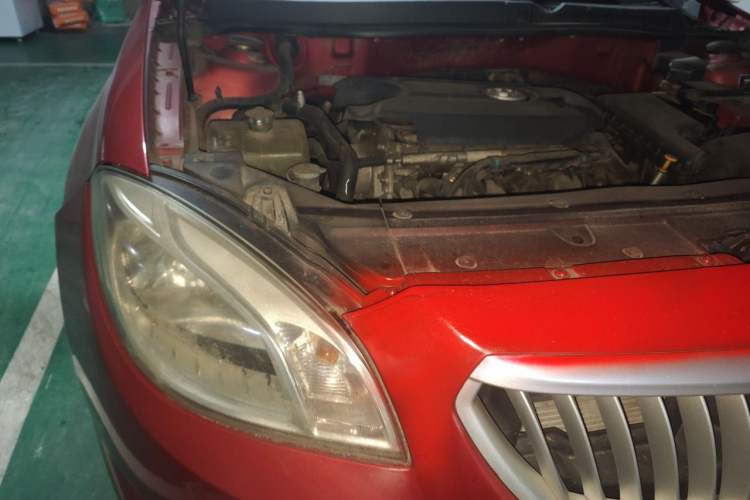 Used Brilliance H330 2013 1.5L Automatic Luxury Model Engine Bay Right