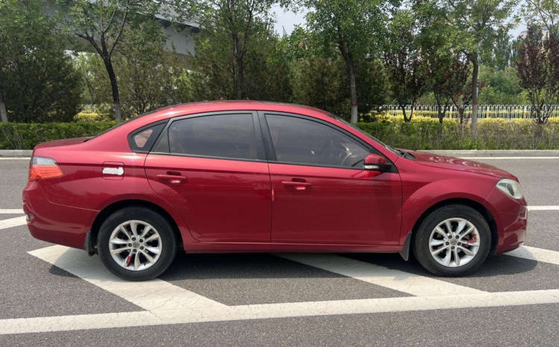 Used Brilliance H330 2013 1.5L Manual Luxury Model Exterior 3
