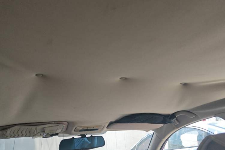 Used Brilliance H330 2013 1.5L Manual Comfort Model Headliner
