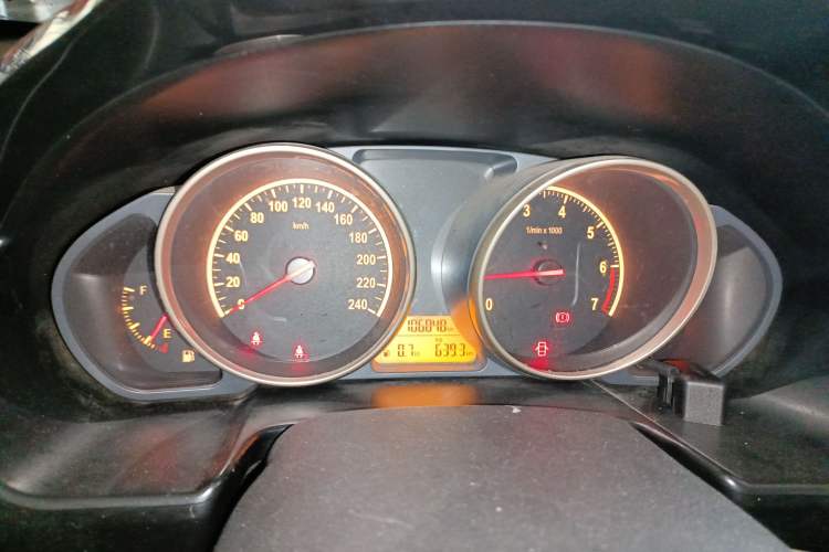Used Brilliance H330 2013 1.5L Manual Luxury Model Instrument Cluster