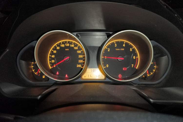Used Brilliance H330 2013 1.5L Manual Luxury Model Instrument Cluster