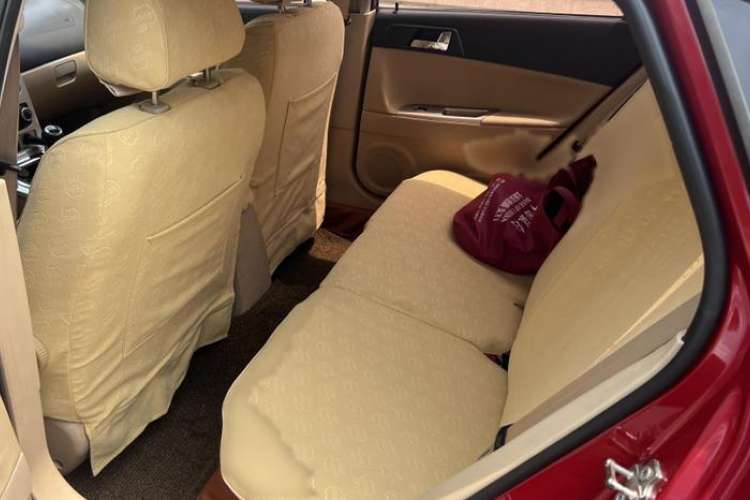 Used Brilliance H330 2013 1.5L Manual Luxury Model Interior 3