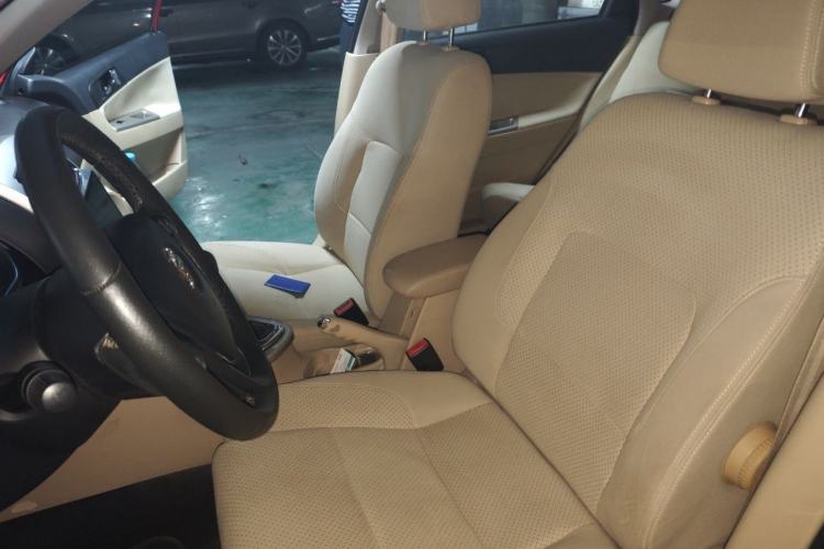 Used Brilliance H330 2013 1.5L Automatic Luxury Model Left Front Seat