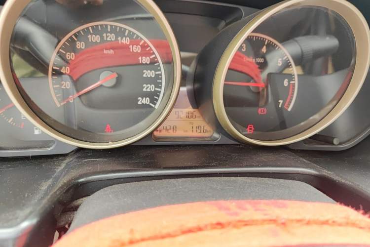 Used Brilliance H330 2013 1.5L Manual Comfort Model Odometer Close Up