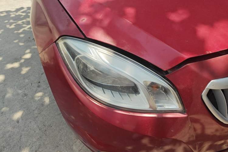 Used Brilliance H330 2013 1.5L Manual Comfort Model Right Front Headlight