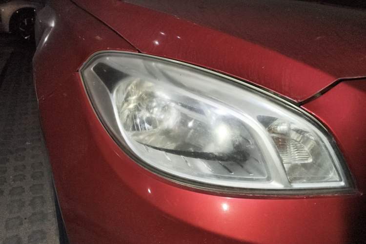 Used Brilliance H330 2013 1.5L Manual Luxury Model Right Front Headlight