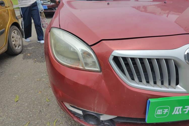 Used Brilliance H330 2013 1.5L Manual Comfort Model Right Front Headlight