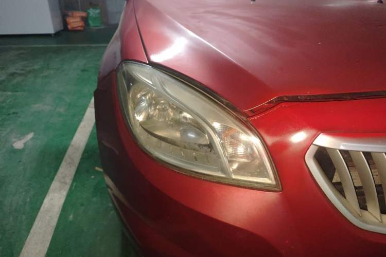 Used Brilliance H330 2013 1.5L Automatic Luxury Model Right Front Headlight