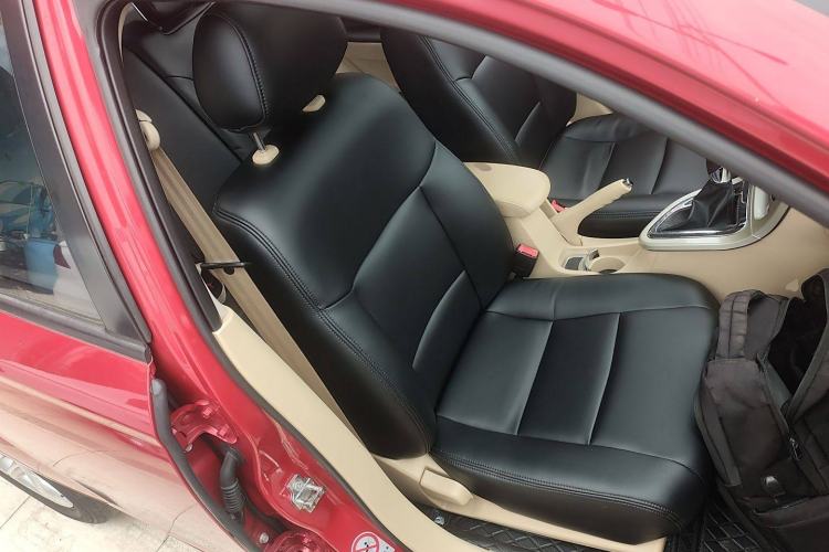 Used Brilliance H330 2013 1.5L Automatic Luxury Model Right Front Seat