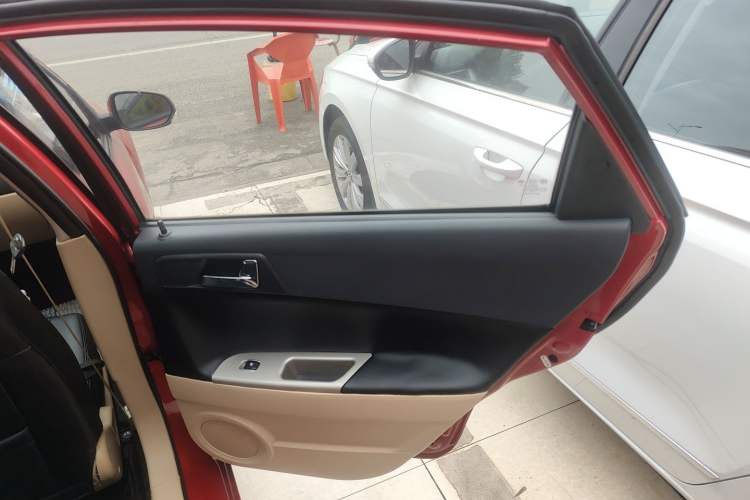Used Brilliance H330 2013 1.5L Automatic Luxury Model Right Rear Door Interior