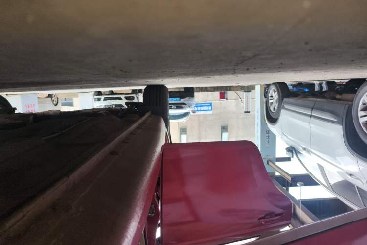 Used Brilliance H330 2013 1.5L Automatic Comfort Edition Right Side Sill