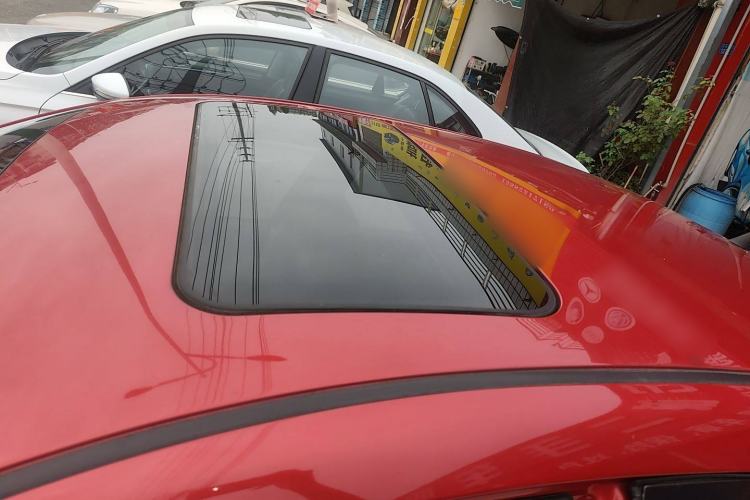 Used Brilliance H330 2013 1.5L Automatic Luxury Model Roof