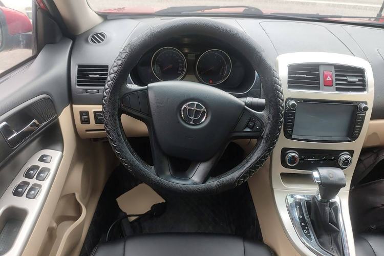 Used Brilliance H330 2013 1.5L Automatic Luxury Model Steering Wheel