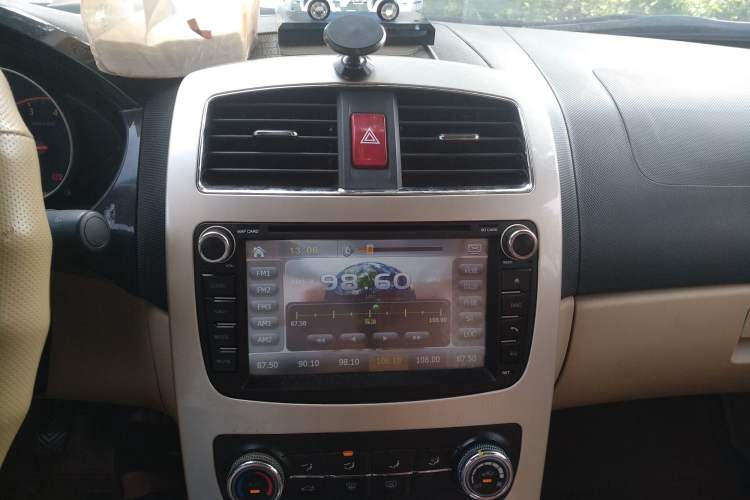 Used Brilliance H330 2013 1.5L Manual Luxury Model Audio And AC Panel