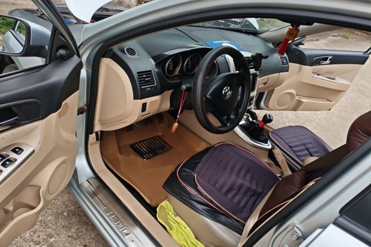 Used Brilliance H330 2013 1.5L Manual Comfort Model Driver Seat
