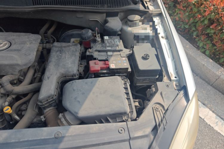 Used Brilliance H330 2013 1.5L Manual Comfort Model Engine Bay Left