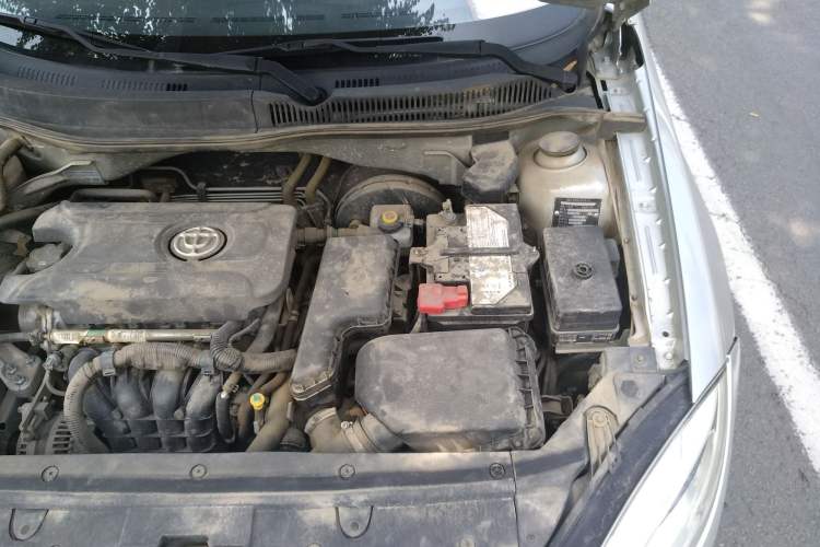 Used Brilliance H330 2013 1.5L Manual Luxury Model Engine Bay Left