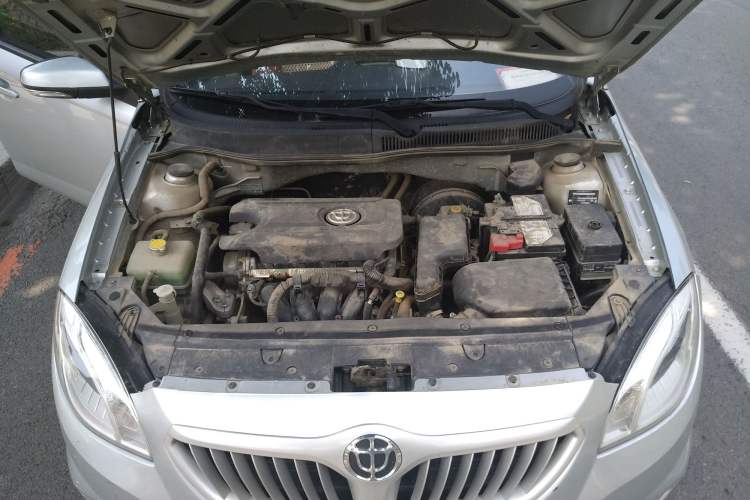 Used Brilliance H330 2013 1.5L Manual Luxury Model Engine Bay