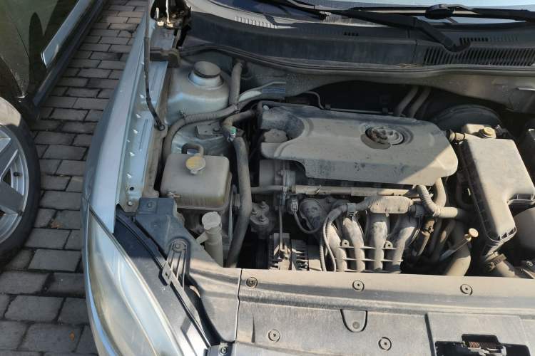 Used Brilliance H330 2013 1.5L Automatic Comfort Edition Engine Bay Right