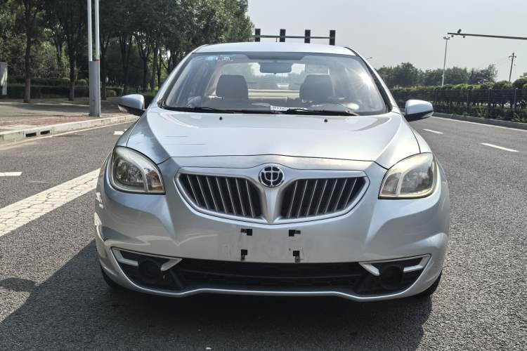 Used Brilliance H330 2013 1.5L Manual Comfort Model Exterior 1