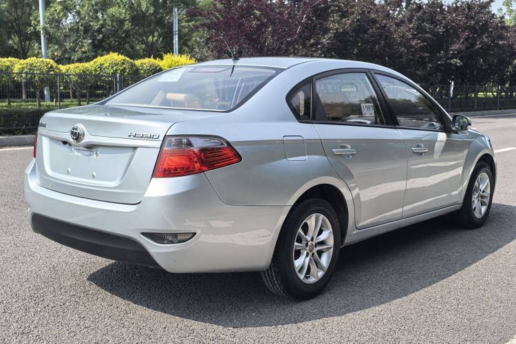 Used Brilliance H330 2013 1.5L Manual Comfort Model Exterior 5