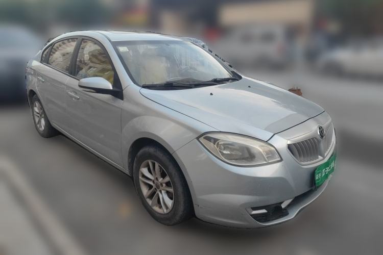Used Brilliance H330 2013 1.5L Automatic Luxury Model Front Right 45 Deg