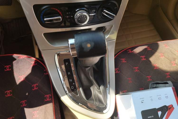 Used Brilliance H330 2013 1.5L Automatic Comfort Edition Gear Lever