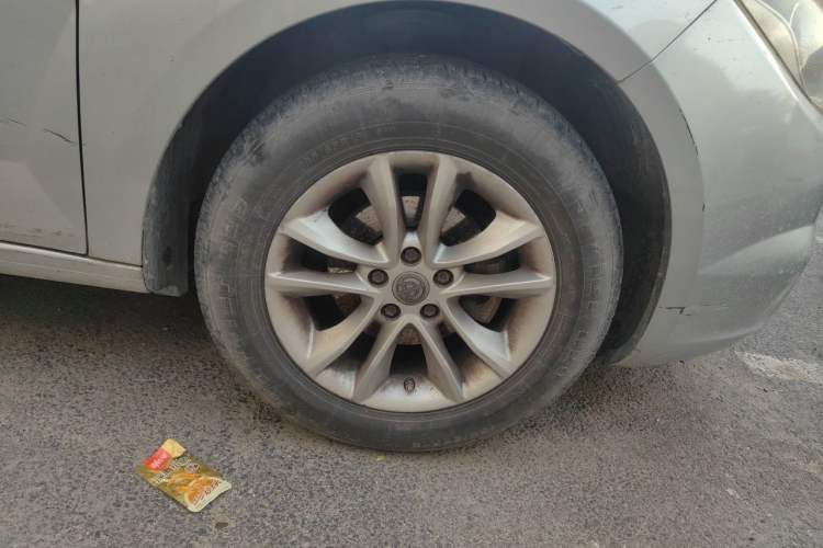 Used Brilliance H330 2013 1.5L Automatic Luxury Model Right Front Wheel Hub
