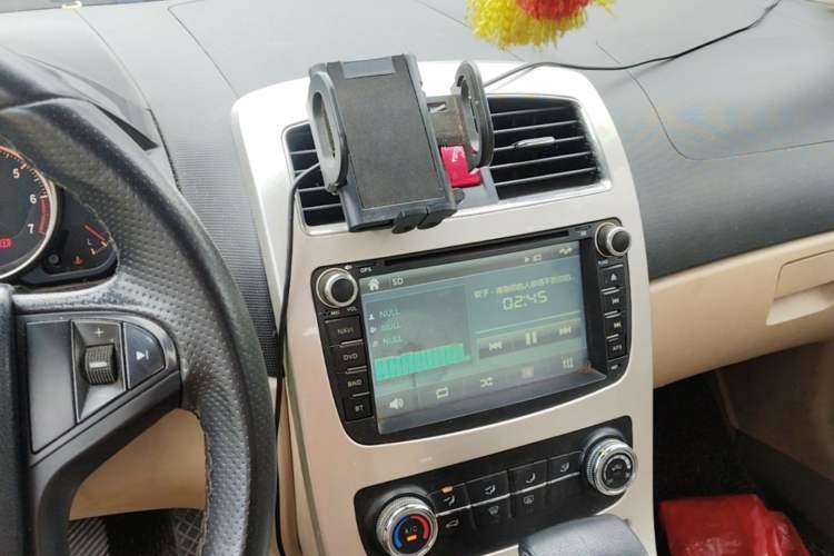 Used Brilliance H330 2013 1.5L Automatic Luxury Model Audio And AC Panel