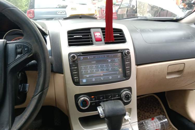 Used Brilliance H330 2013 1.5L Automatic Luxury Model Audio And AC Panel