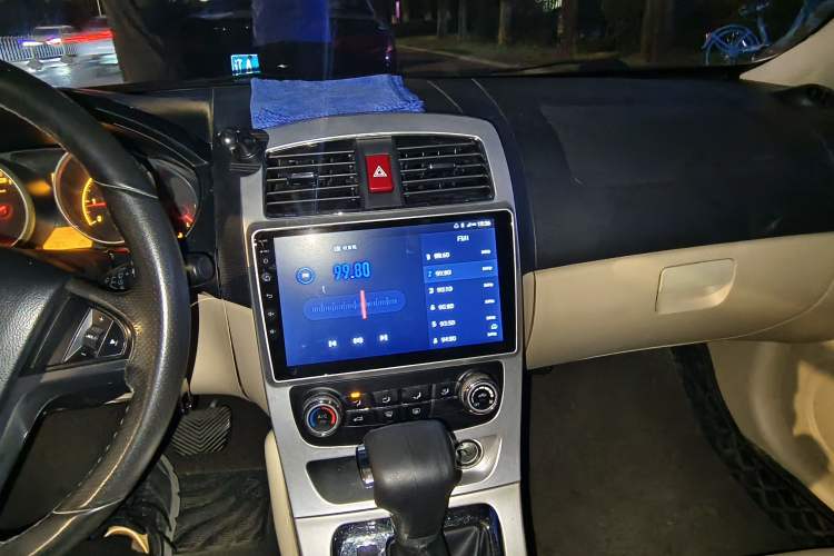 Used Brilliance H330 2013 1.5L Automatic Luxury Model Audio And AC Panel