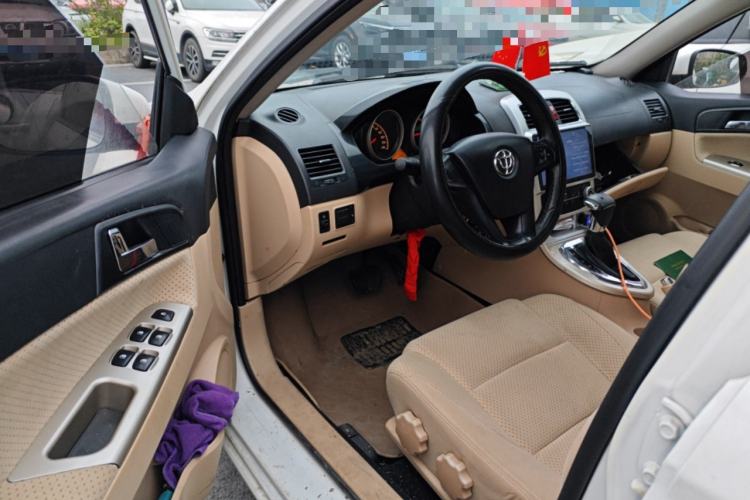 Used Brilliance H330 2013 1.5L Automatic Luxury Model Driver Seat