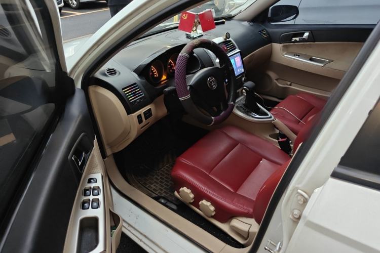 Used Brilliance H330 2013 1.5L Automatic Luxury Model Driver Seat