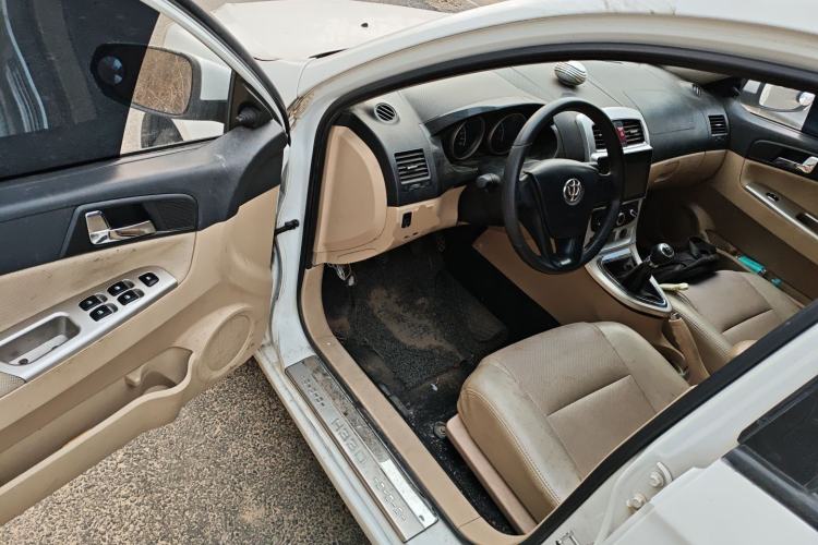 Used Brilliance H330 2013 1.5L Manual Comfort Model Driver Seat
