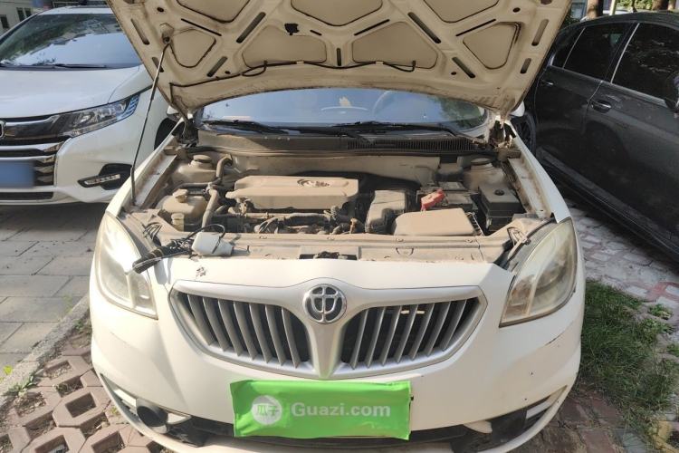 Used Brilliance H330 2013 1.5L Automatic Comfort Edition Engine Bay