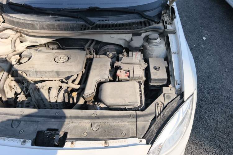 Used Brilliance H330 2013 1.5L Automatic Luxury Model Engine Bay Left