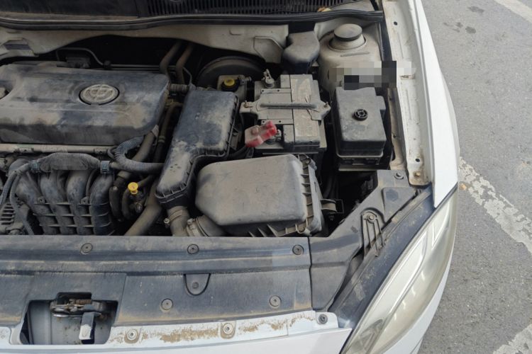 Used Brilliance H330 2013 1.5L Automatic Luxury Model Engine Bay Left