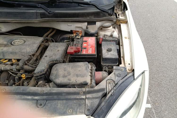 Used Brilliance H330 2013 1.5L Manual Comfort Model Engine Bay Left