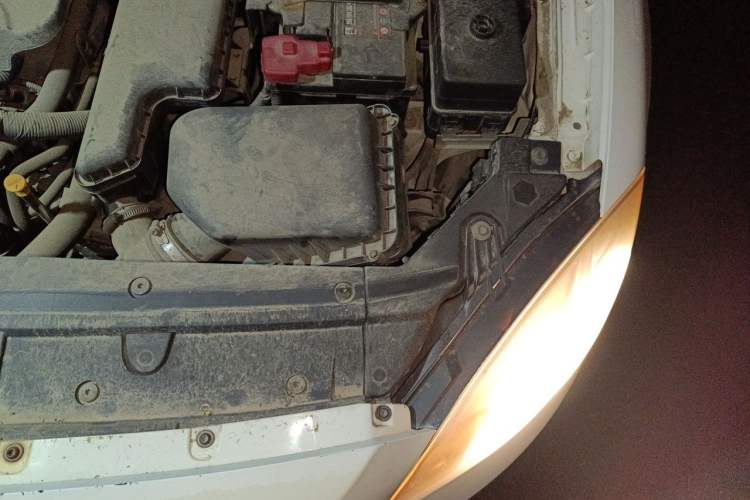 Used Brilliance H330 2013 1.5L Manual Comfort Model Engine Bay Left