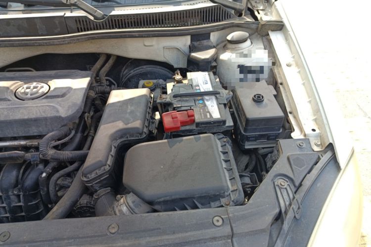 Used Brilliance H330 2013 1.5L Automatic Luxury Model Engine Bay Left