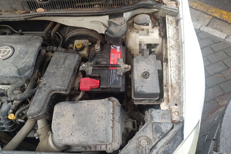 Used Brilliance H330 2013 1.5L Automatic Luxury Model Engine Bay Left