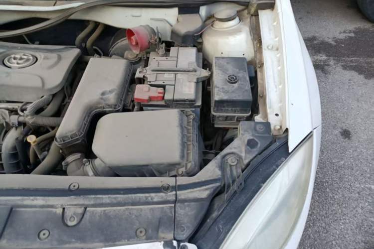 Used Brilliance H330 2013 1.5L Automatic Comfort Edition Engine Bay Left