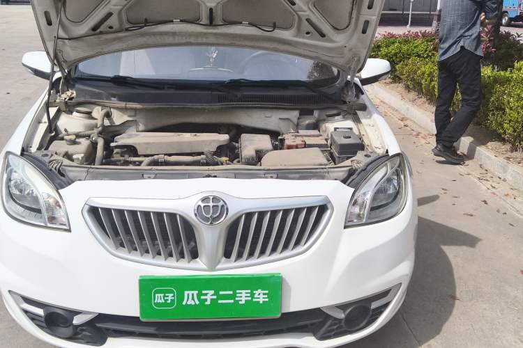 Used Brilliance H330 2013 1.5L Manual Comfort Model Engine Bay Left